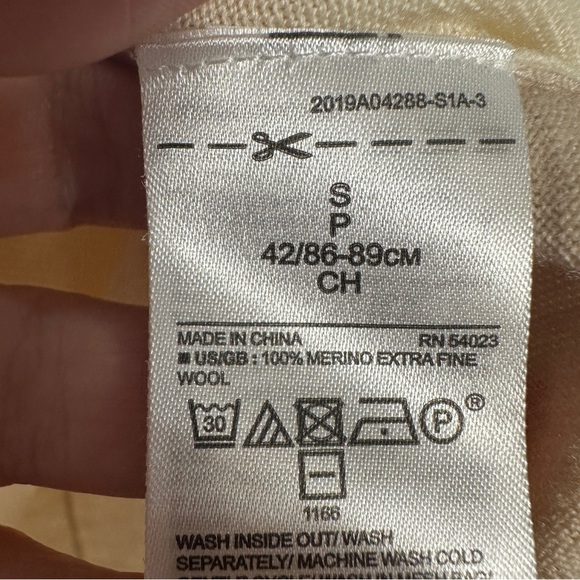 Banana Republic colorblock merino sweater, Small, neutral, fall, office, classic - Picture 6 of 10